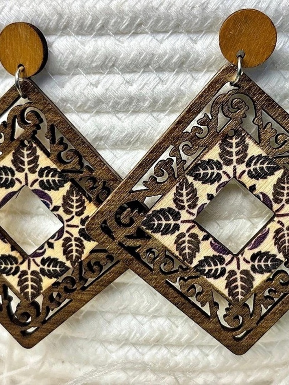 Laing'sdesign Geometric Wood-Look Dangle Earrings Brown & Black